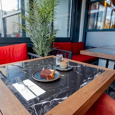 Otel Frt Aırlınes 3*