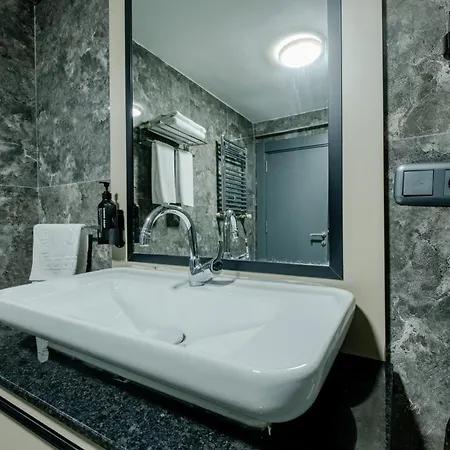 Otel Frt Aırlınes 3*