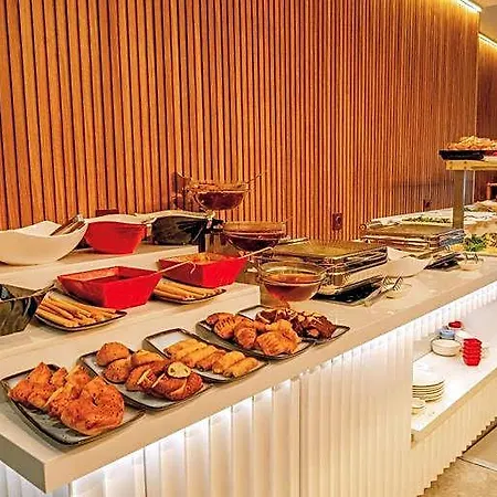 Frt Airlines - Istanbul Airport 酒店 4*